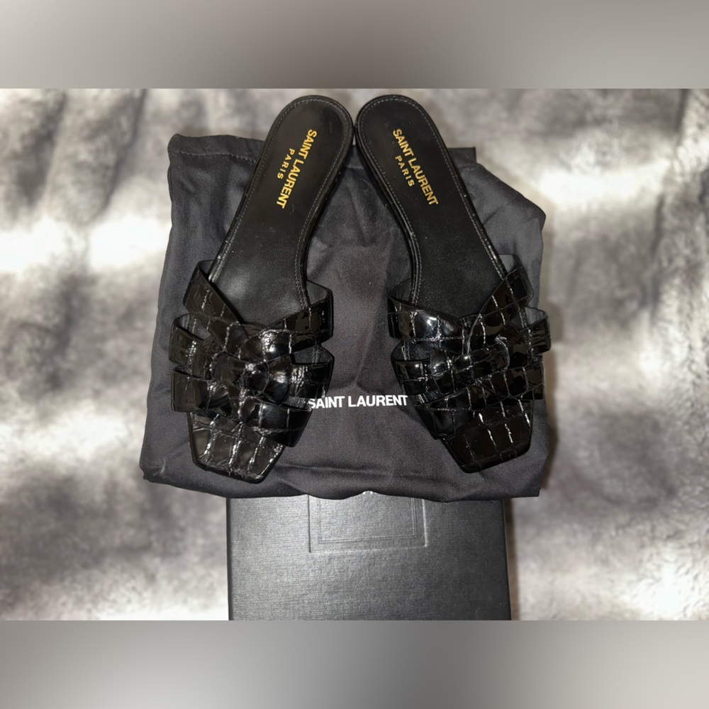 TRIBUTE MULES IN CROCODILE EMBOSSED LEATHER - Picture 6 of 15